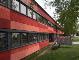 Fassadenanstrich Schule - SK Malerbetrieb